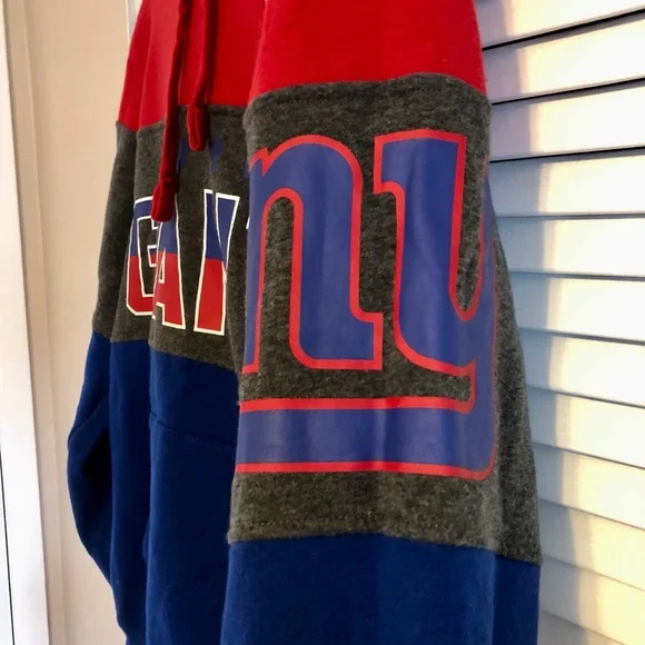 **LIKE NEW** NY Giants Sweatshirt/Hoodie - Picture 2 of 5